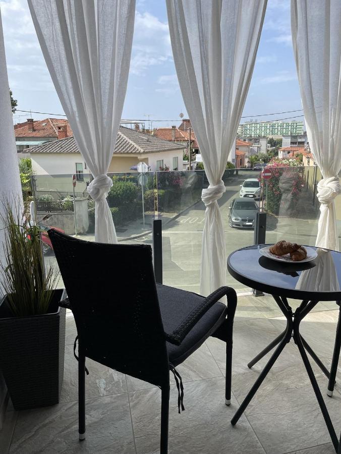 Giovanna Apartment With Terrace And Free Parking 普拉 外观 照片